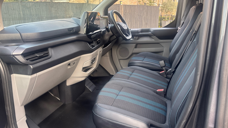 Ford Transit Custom E-320 L1 Rwd 160kW 65kWh H1 Van Sport Auto